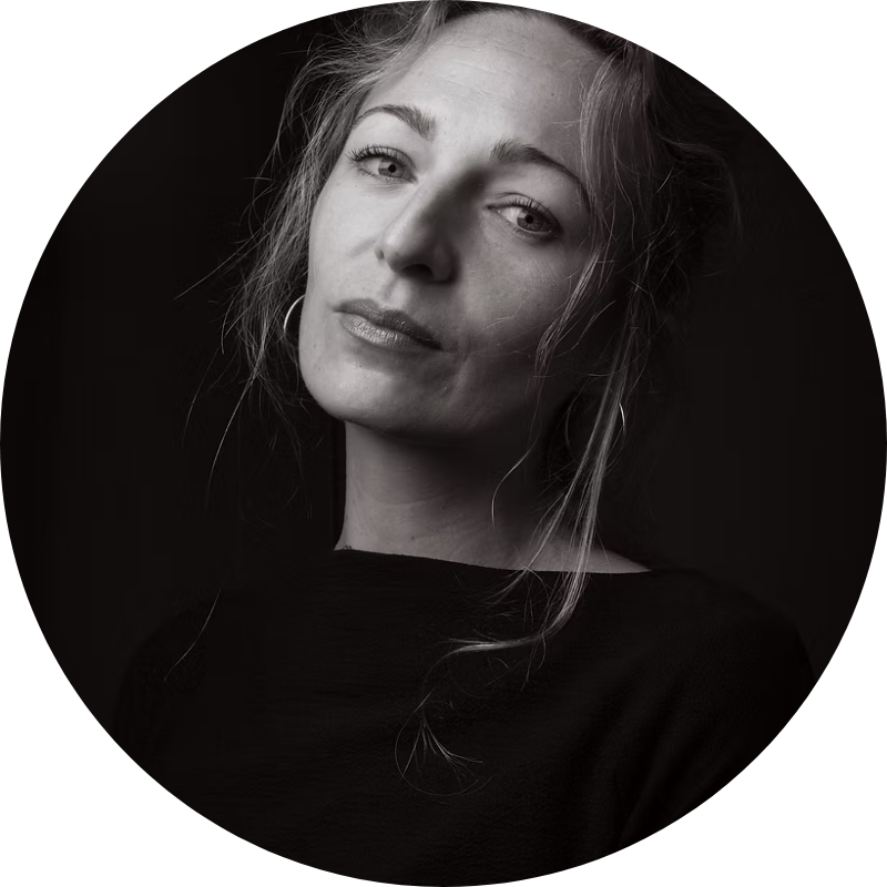 Neige Salinas, professeure de danse contemporaine.