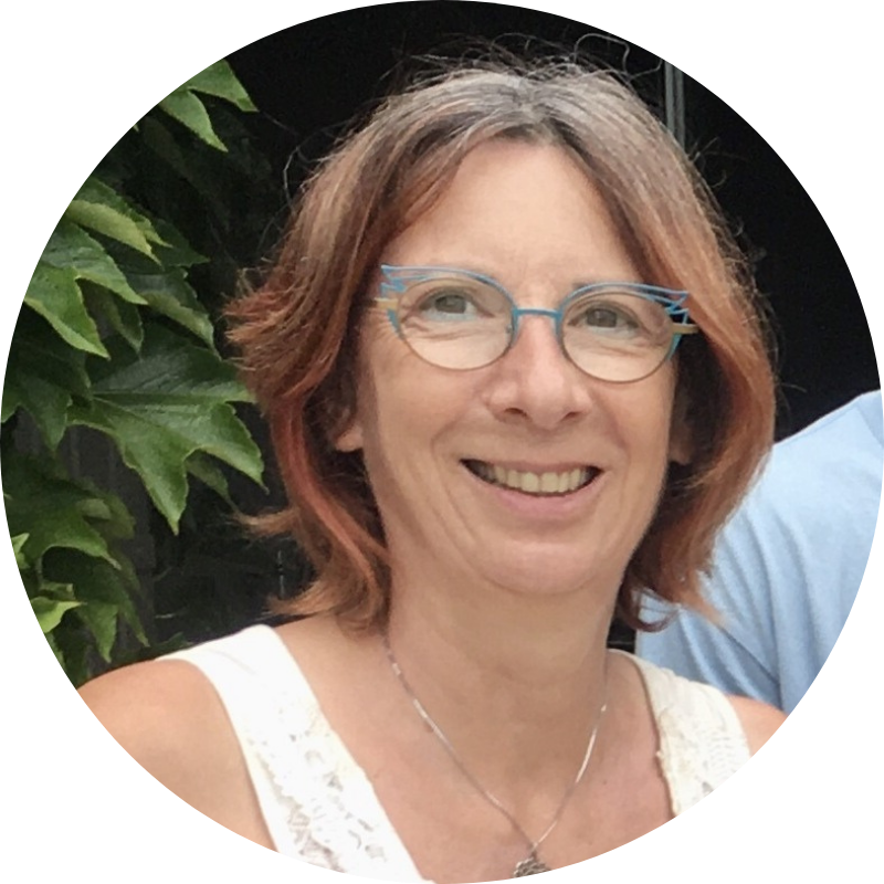 Sylvie, la prof de yoga tibétain