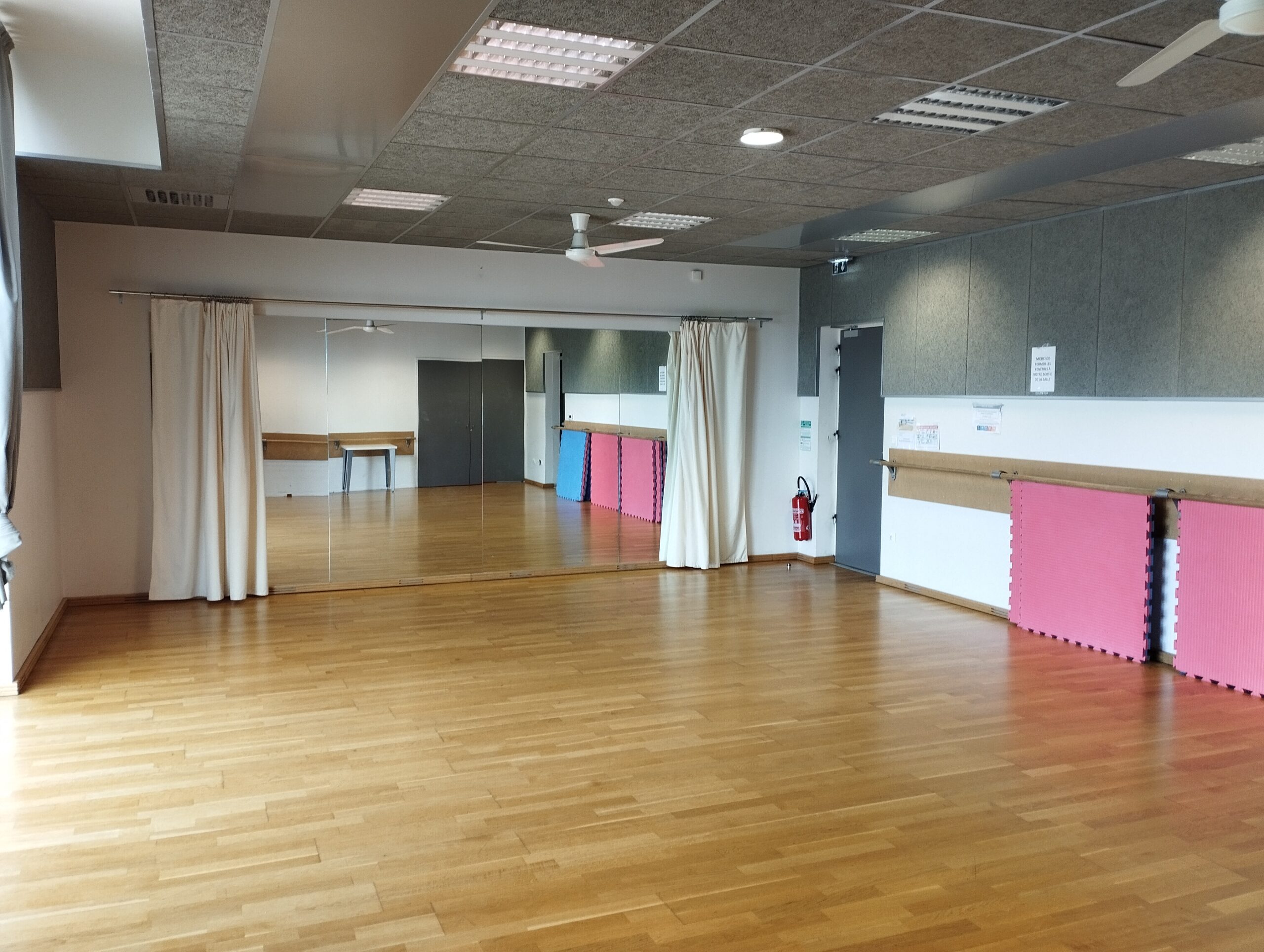 La grande salle de danse de la MJC Toulouse Empalot