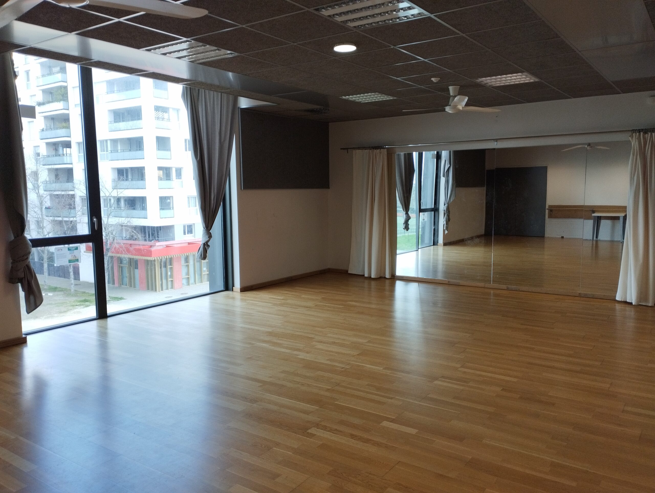 La grande salle de danse de la MJC Toulouse Empalot