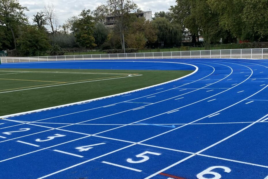 Stade Daniel Faucher, où pratiquer de l'athlétisme avec le SATUC.